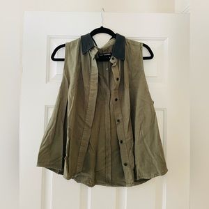 Rag & Bone cotton blouse with Lambskin leather collar.